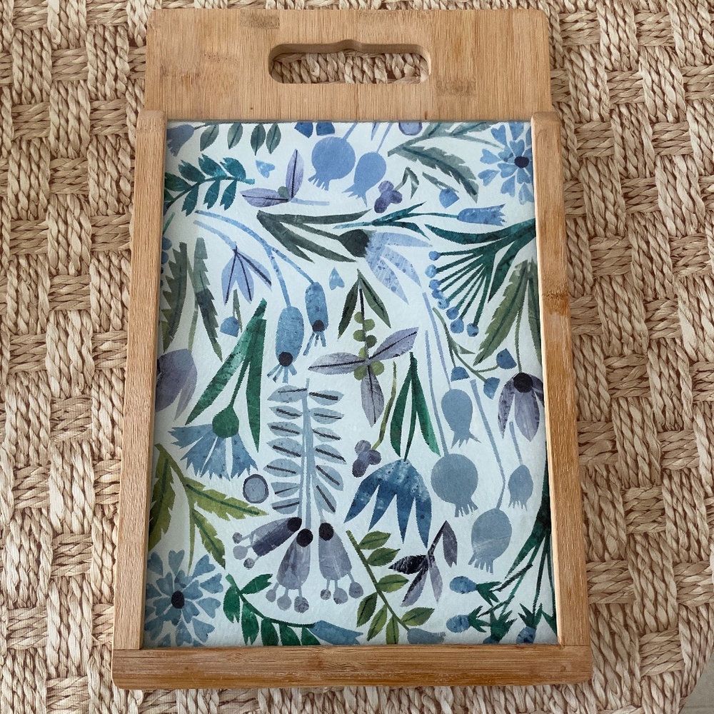 Decorative cutting board with serving tray